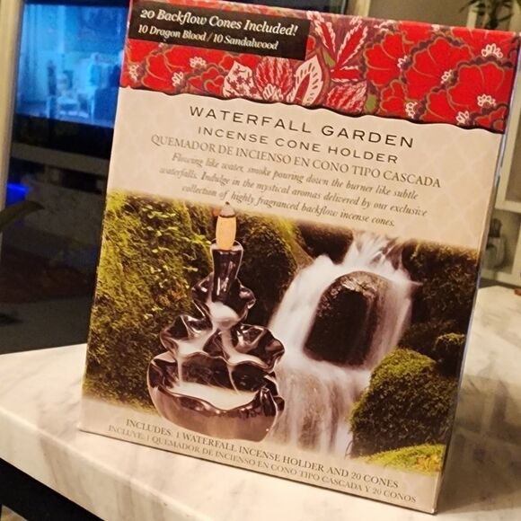 Waterfall Garden Incense cone Holder NWT Black  + 20 cones - Picture 3 of 3